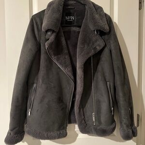 Stylish Gray Jacket with Faux Fur